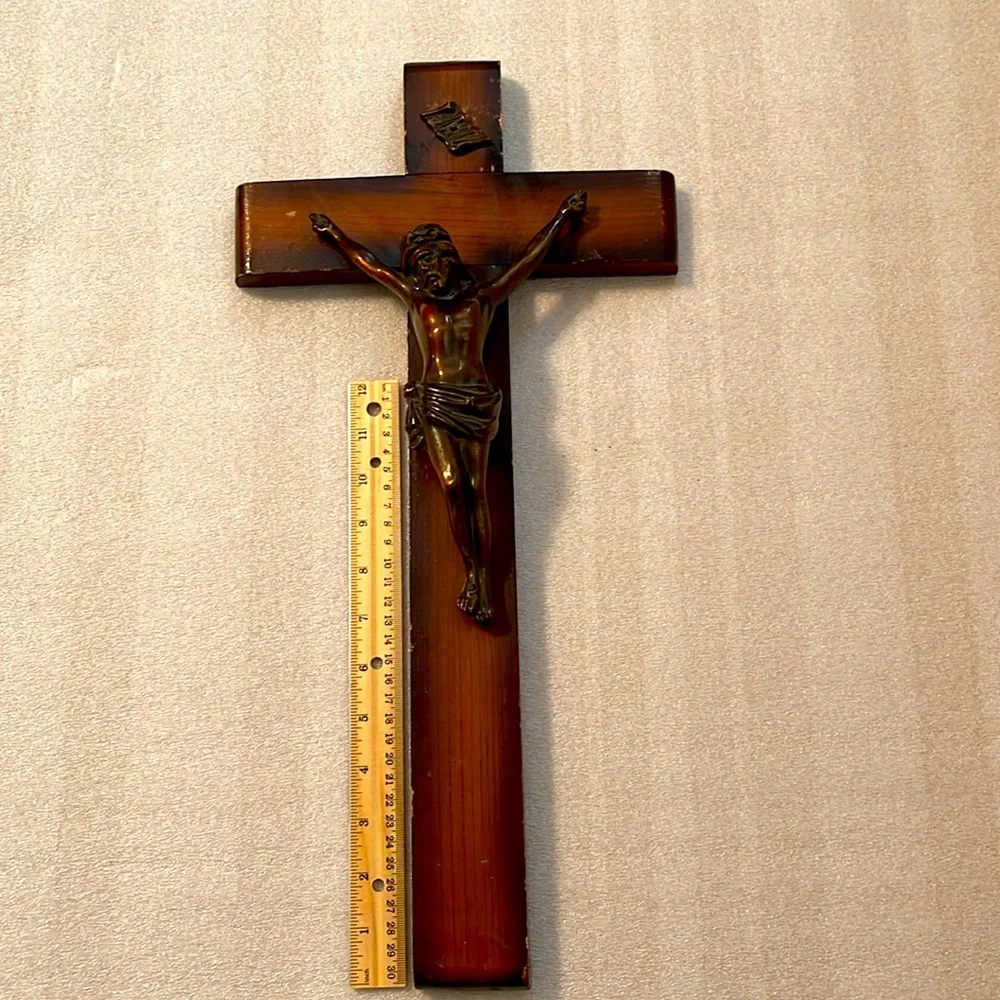 Jesus Christ INRI Crucifix Wood Cross - Picture 9 of 11